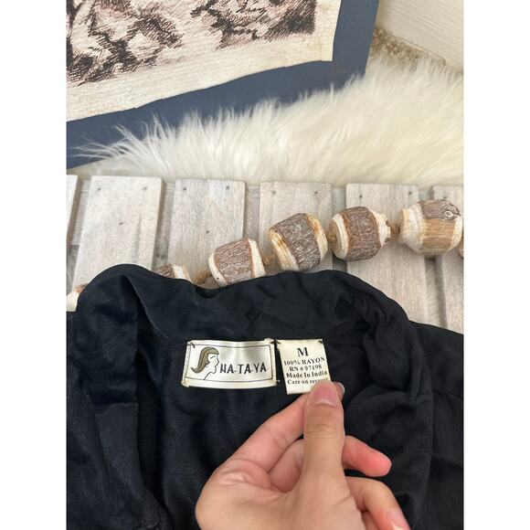 Vintage Na-Ta-Ya Embroidered Floral Button Down Shirt - Picture 5 of 8